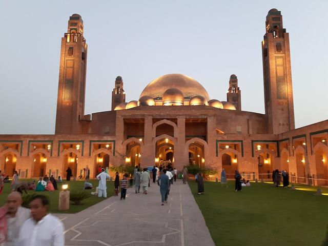 Grand Jamia Mosque